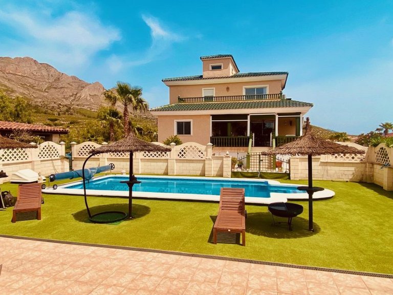 Villa for Sale in Macisvenda, Murcia 3