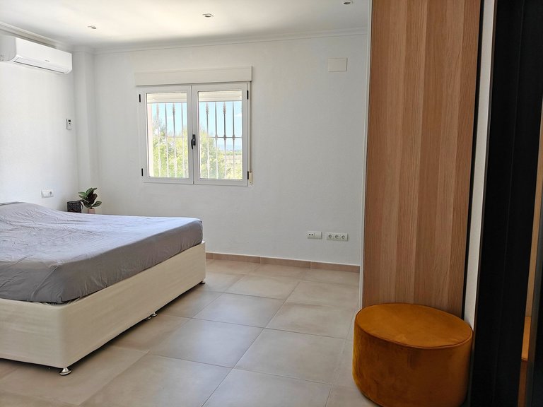 Villa for Sale in Petrer, Alicante 27