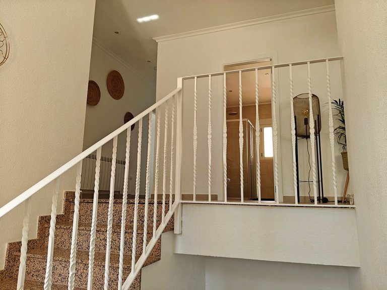 Villa for Sale in Petrer, Alicante 32