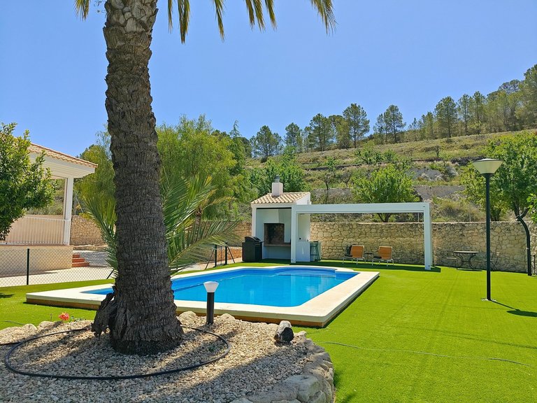 Villa for Sale in Petrer, Alicante 49