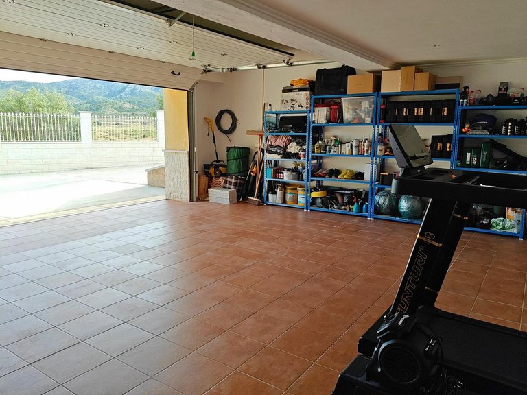 Villa for Sale in Petrer, Alicante 40