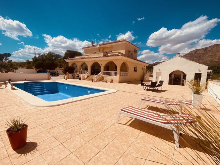 Villa for Sale in Macisvenda, Murcia 19