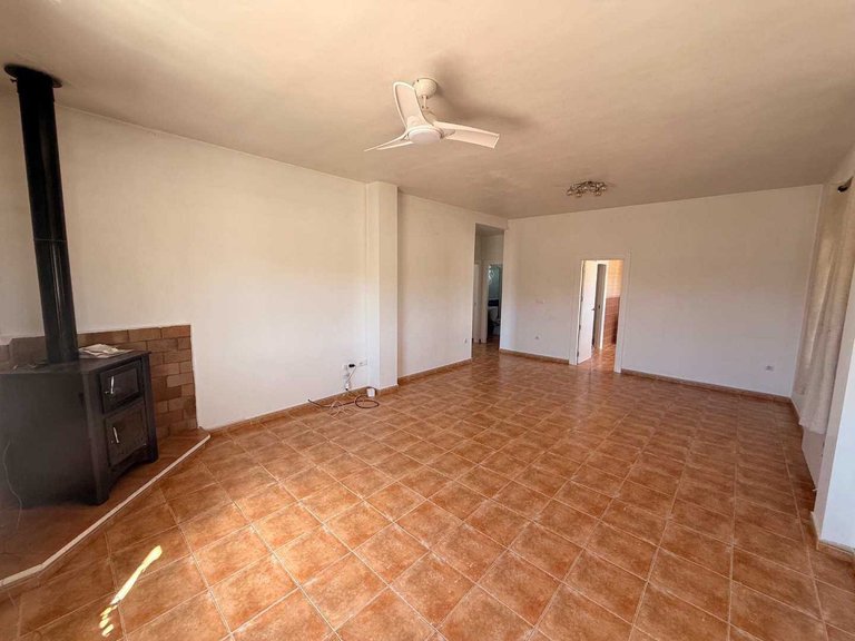 Villa for Sale in Pinoso, Alicante 9