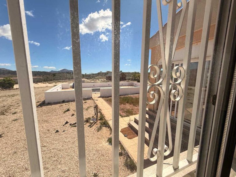 Villa for Sale in Pinoso, Alicante 23