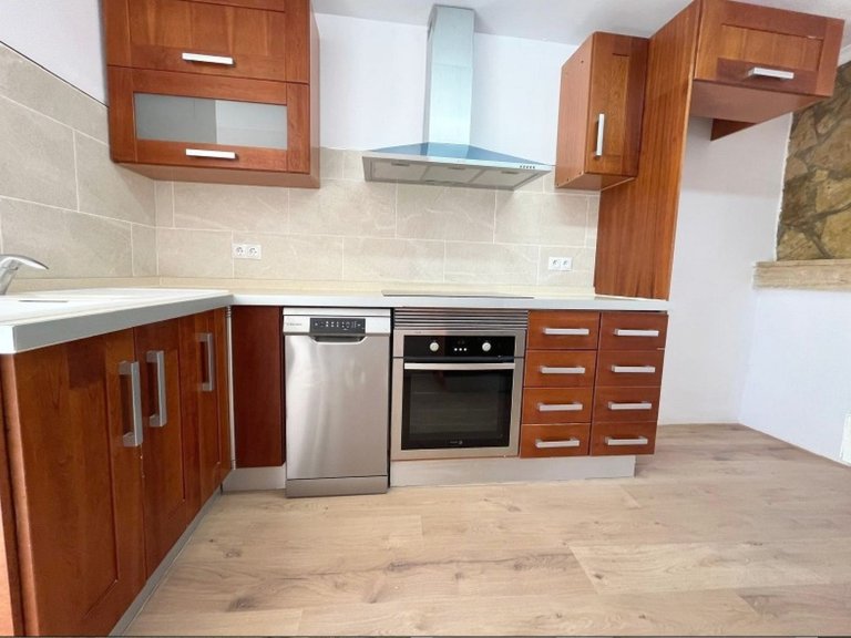 Town House for Sale in Alguena, Alicante 11