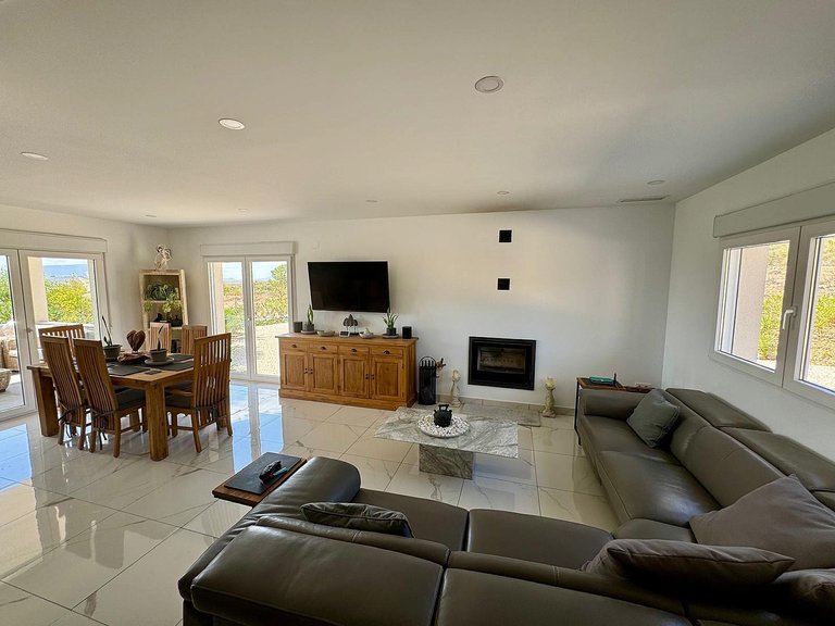 Villa for Sale in Pinoso, Alicante 3