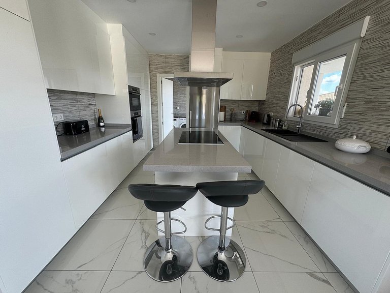 Villa for Sale in Pinoso, Alicante 35