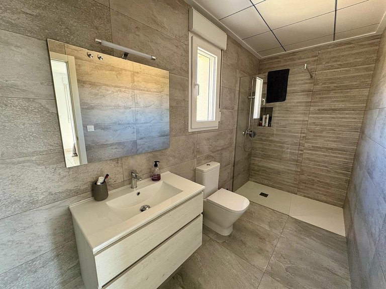 Villa for Sale in Pinoso, Alicante 42