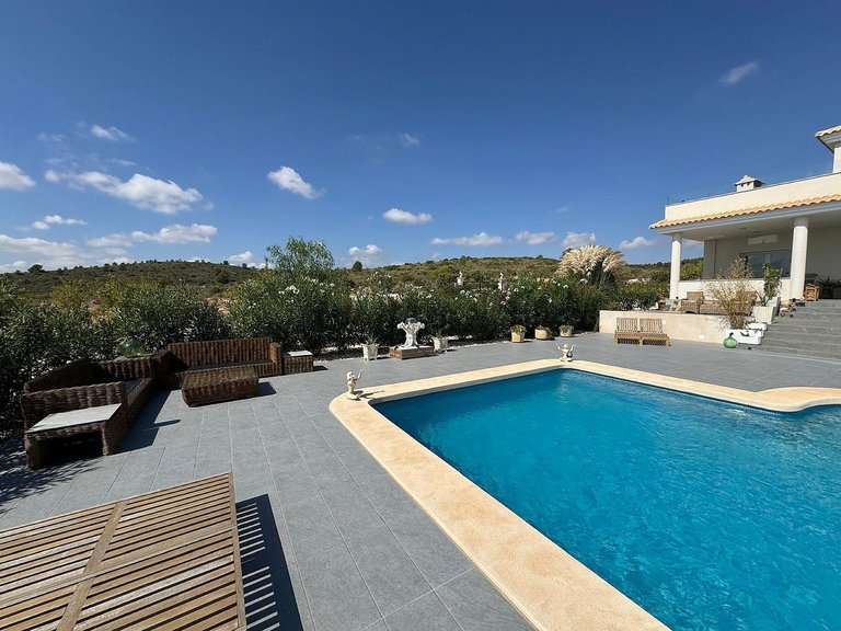 Villa for Sale in Pinoso, Alicante 29
