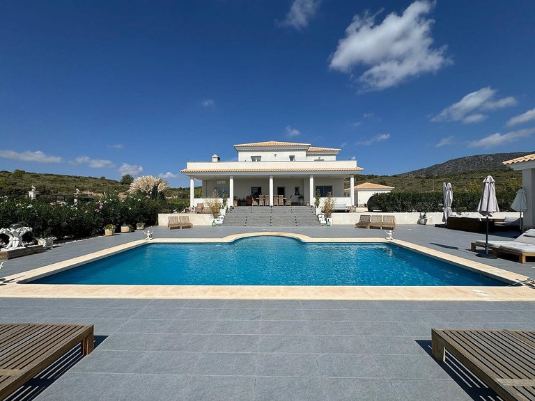 Villa for Sale in Pinoso, Alicante 14