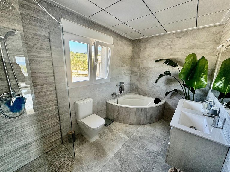 Villa for Sale in Pinoso, Alicante 39