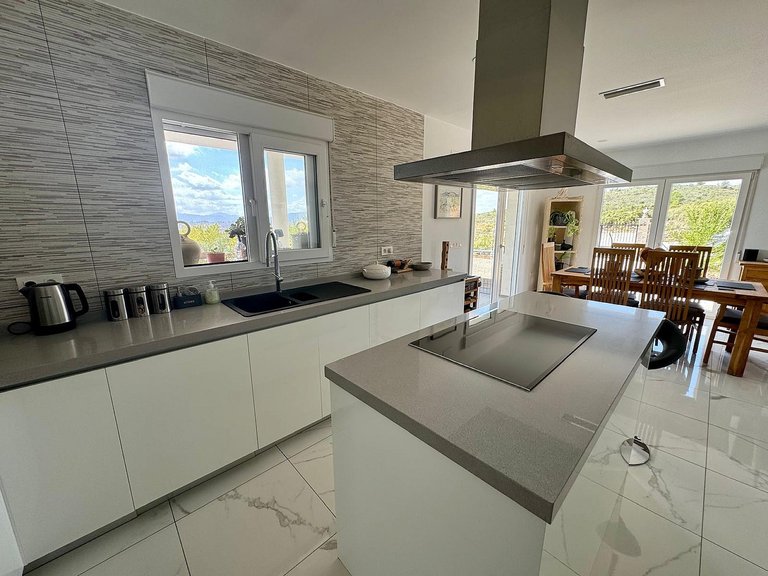Villa for Sale in Pinoso, Alicante 7