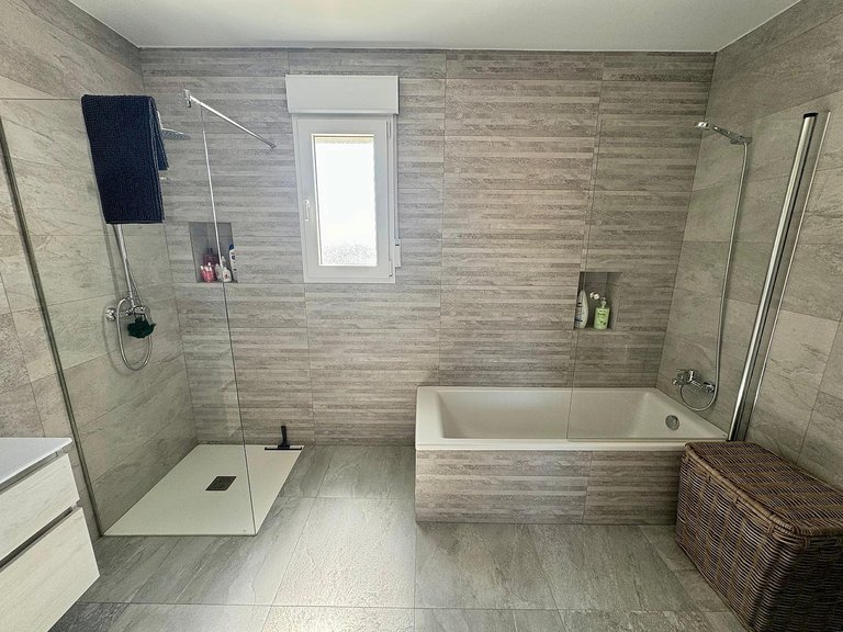 Villa for Sale in Pinoso, Alicante 4