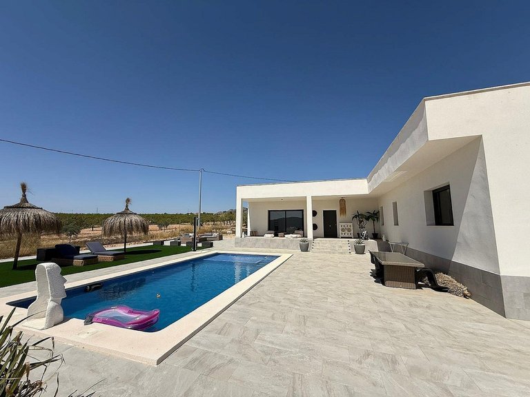 Villa for Sale in Pinoso, Alicante 24