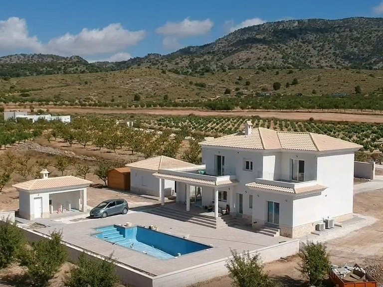 Villa for Sale in Inland Pinoso, Alicante 8