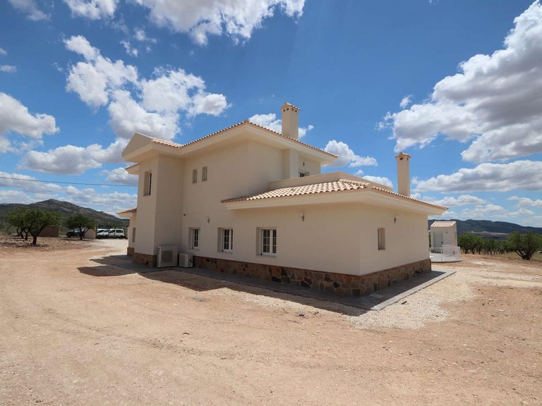 Villa for Sale in Inland Pinoso, Alicante 38