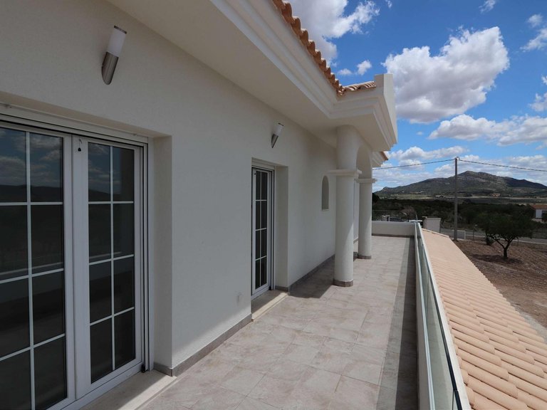 Villa for Sale in Inland Pinoso, Alicante 5