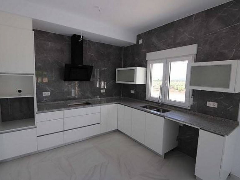 Villa for Sale in Inland Pinoso, Alicante 13