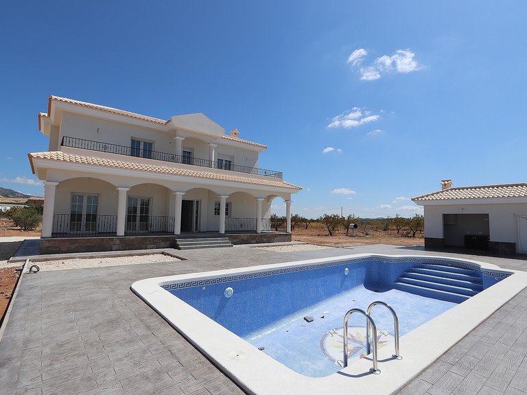 Villa for Sale in Inland Pinoso, Alicante 11
