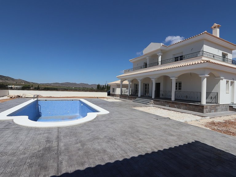 Villa for Sale in Inland Pinoso, Alicante 6