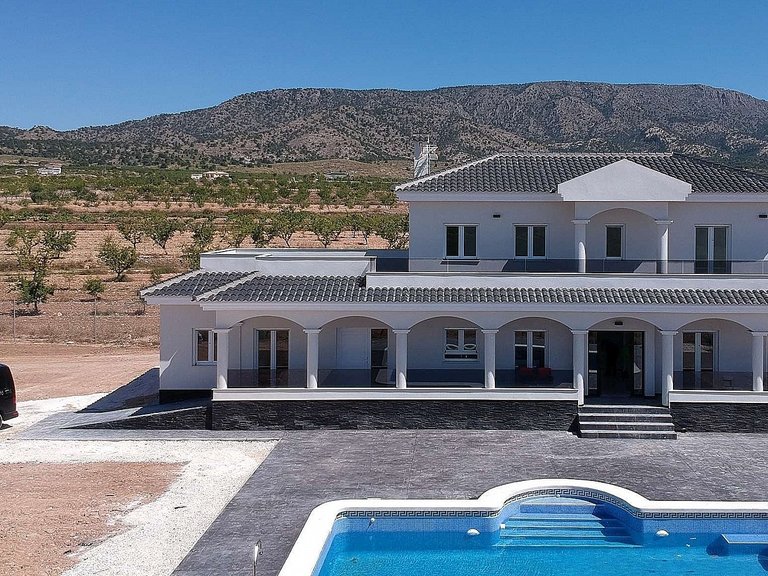 Villa for Sale in Inland Pinoso, Alicante 23