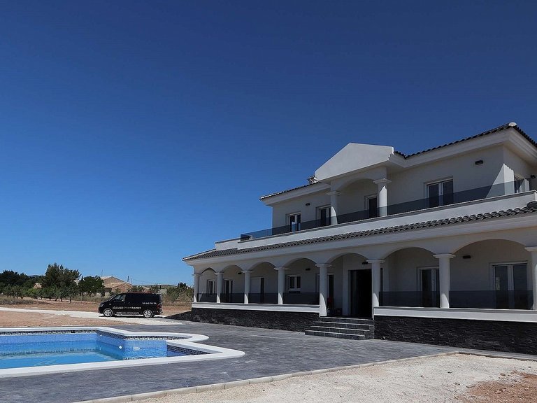 Villa for Sale in Inland Pinoso, Alicante 6