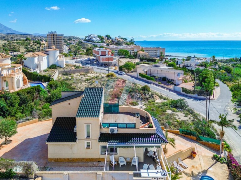 Villa for Sale in El Campello, Alicante 5
