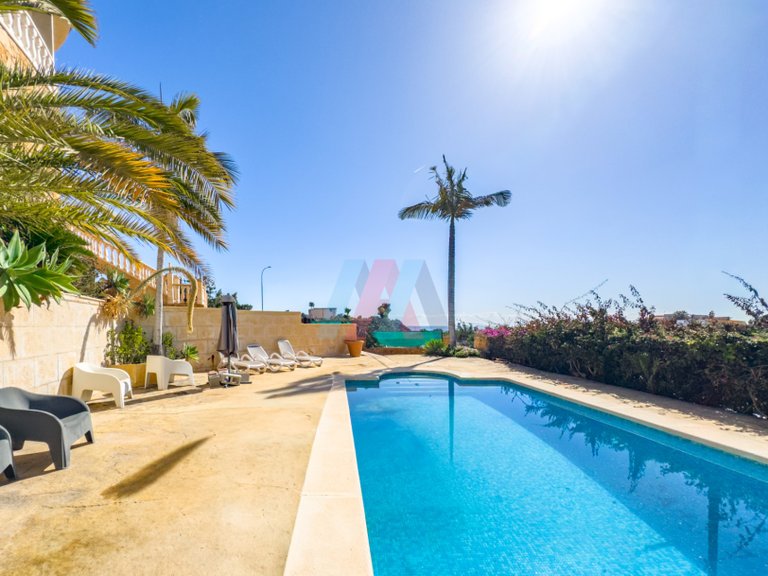 Villa for Sale in El Campello, Alicante 8
