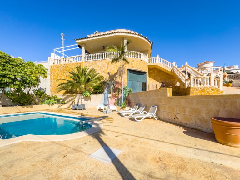 Villa for Sale in El Campello, Alicante 45