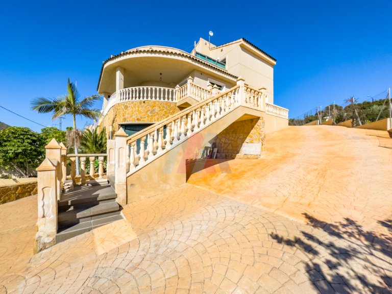 Villa for Sale in El Campello, Alicante 50