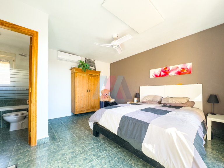 Villa for Sale in El Campello, Alicante 35