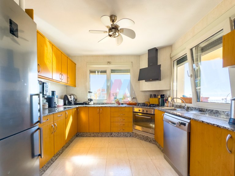 Villa for Sale in El Campello, Alicante 30