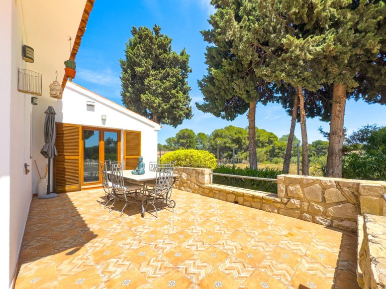 Villa for Sale in Alfas Del Pi, Alicante 20