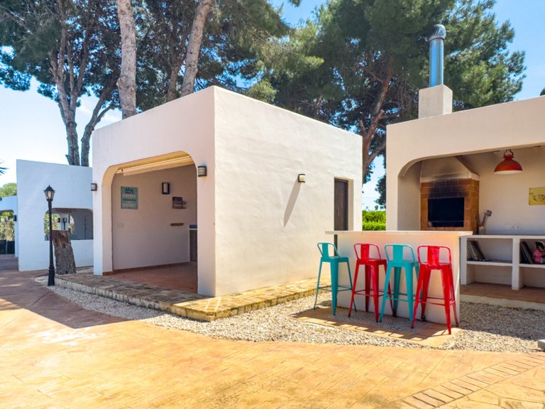 Villa for Sale in Alfas Del Pi, Alicante 39