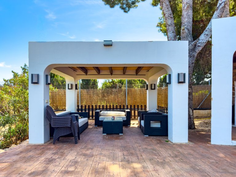 Villa for Sale in Alfas Del Pi, Alicante 38