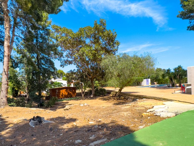 Villa for Sale in Alfas Del Pi, Alicante 45