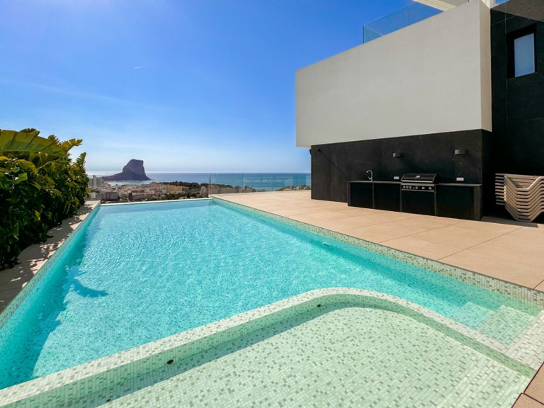 Villa for Sale in Calpe, Alicante 2