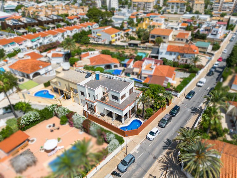 Villa for Sale in Albir, Alicante 1