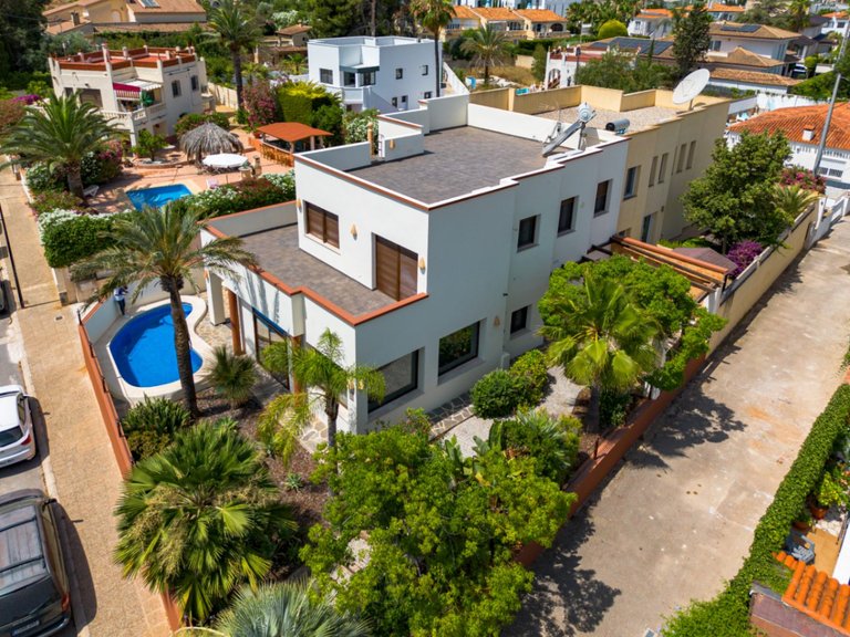 Villa for Sale in Albir, Alicante 4