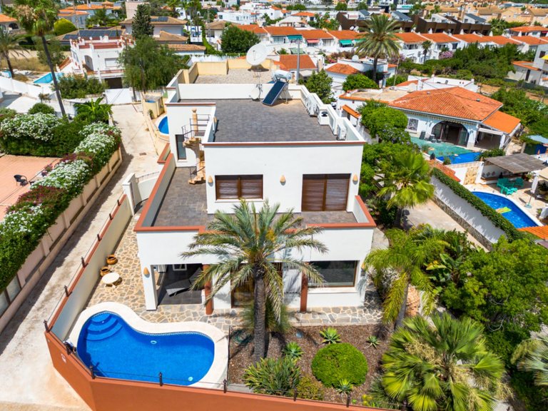 Villa for Sale in Albir, Alicante 3