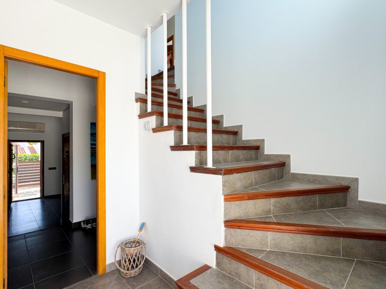 Villa for Sale in Albir, Alicante 26