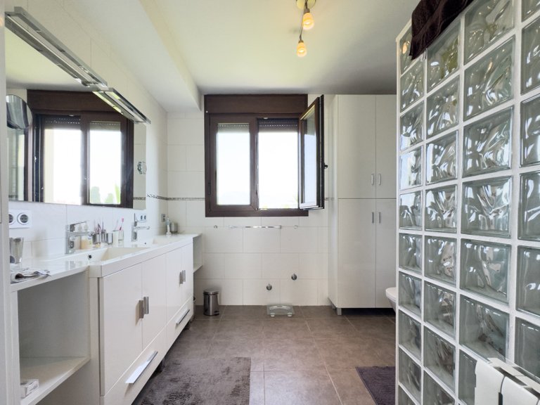 Villa for Sale in Albir, Alicante 30