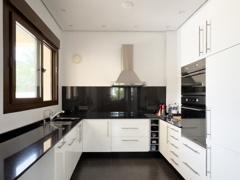 Villa for Sale in Albir, Alicante 22