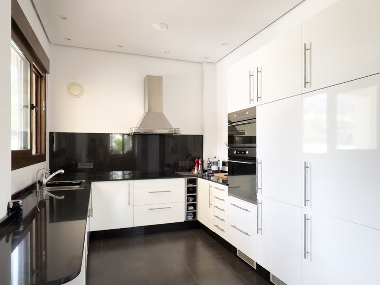 Villa for Sale in Albir, Alicante 23