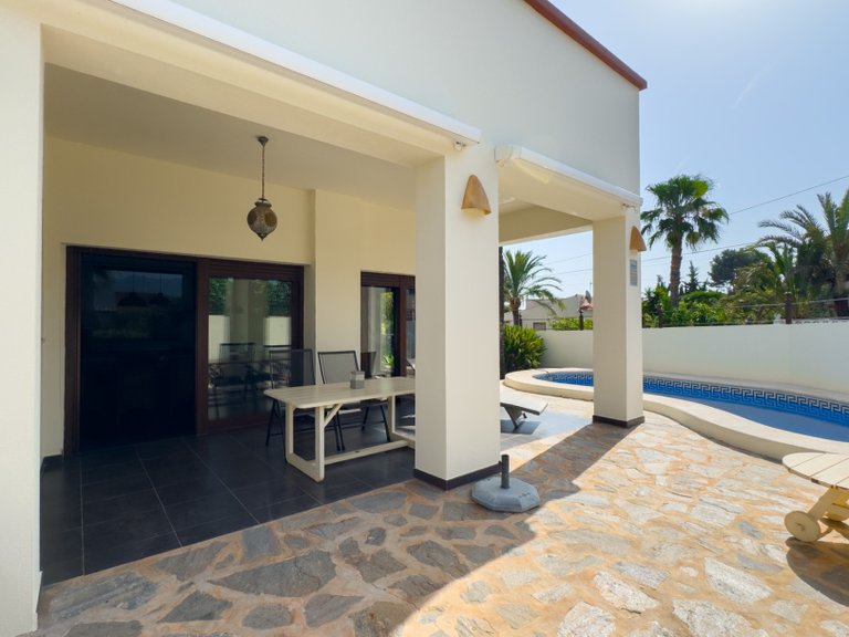 Villa for Sale in Albir, Alicante 12
