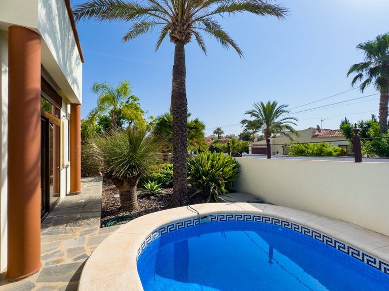 Villa for Sale in Albir, Alicante 14