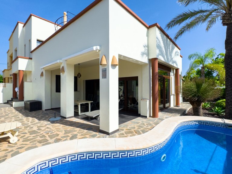 Villa for Sale in Albir, Alicante 13