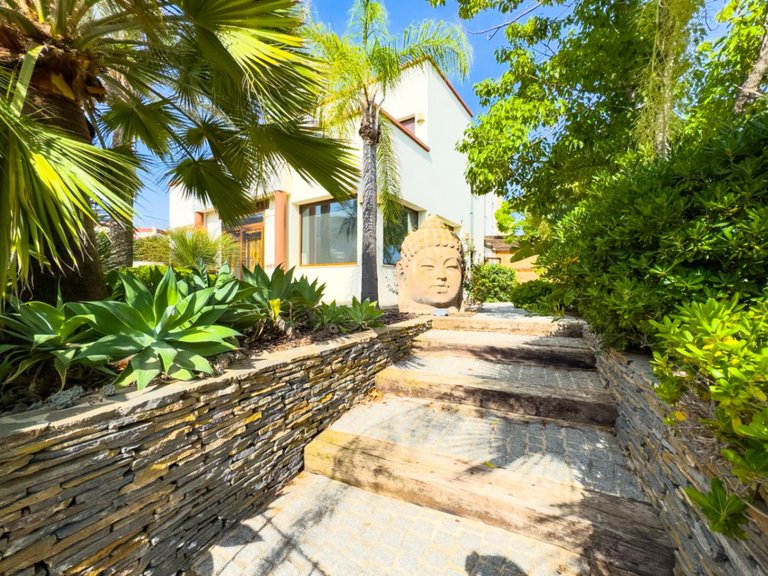 Villa for Sale in Albir, Alicante 5