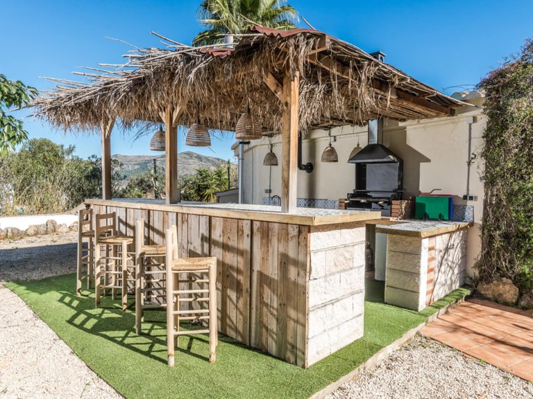 Villa for Sale in Inland Lliber, Alicante 4