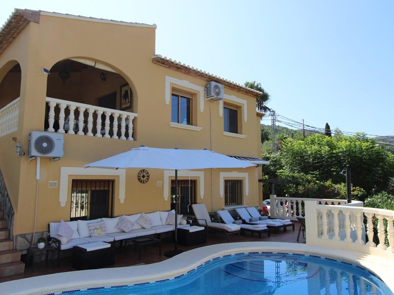 Villa for Sale in Inland Orba, Alicante 1